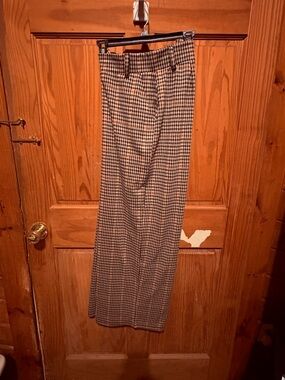 Wide-Leg Houndstooth Pants in Black & White